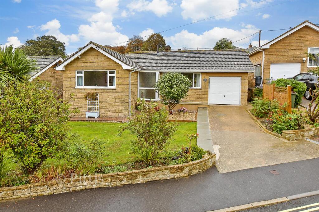 2-bed detached on Yarborough Road, Wroxall, Isle of Wight, £310,000
