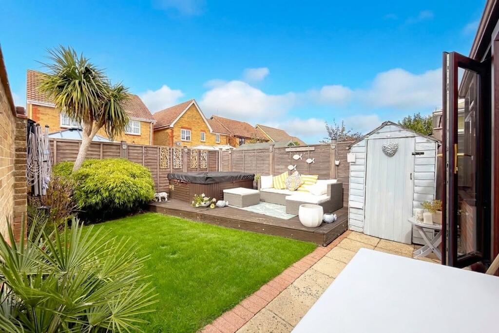 Columbine Way, Littlehampton, BN17 - View 5
