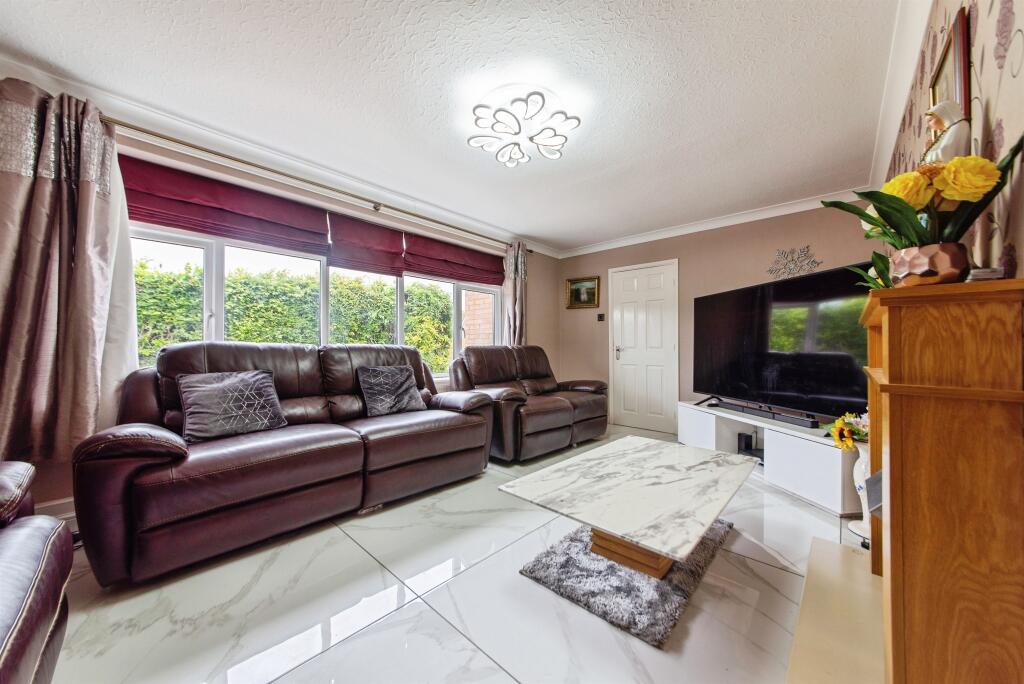 Woodfield Close, Spalding - More