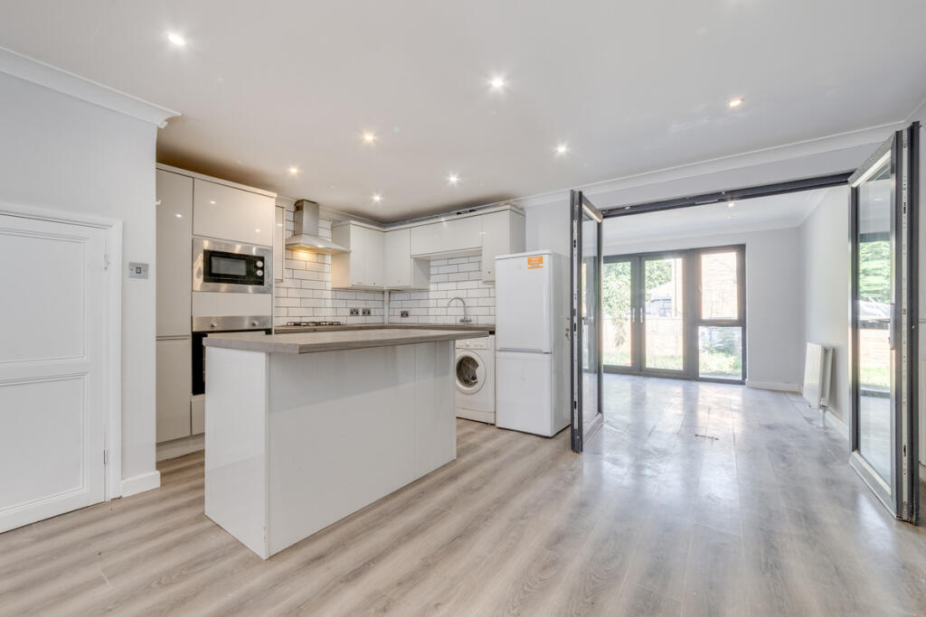 House in Mid Sussex, Worth - View 3