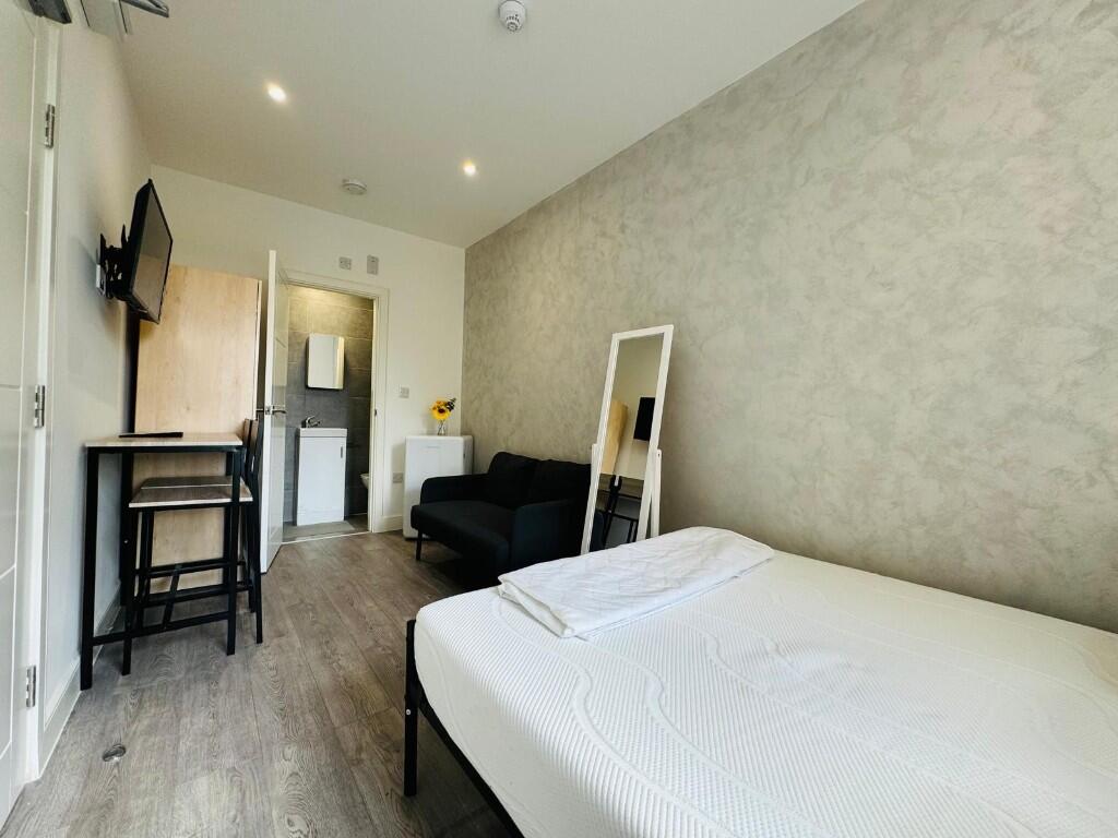 House in London - View 4