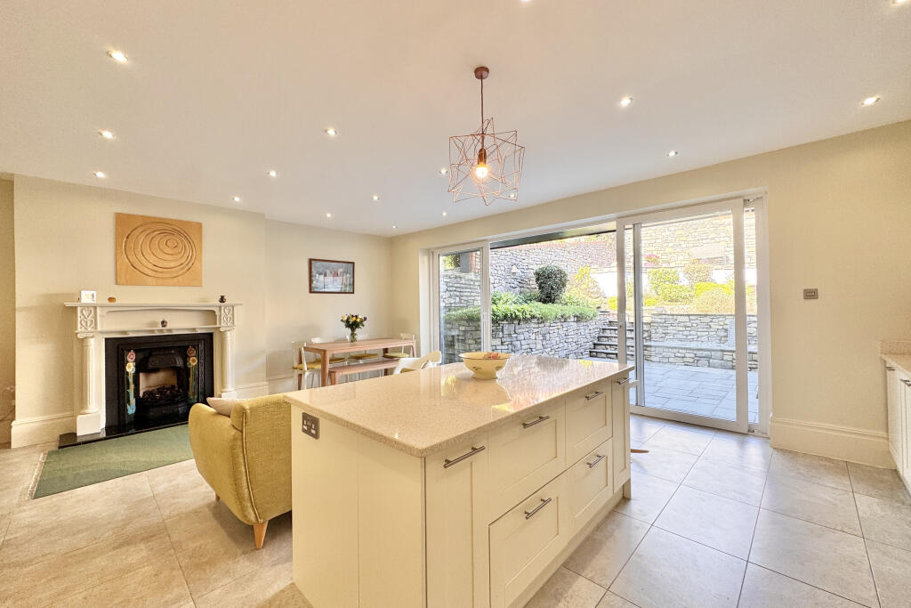 Romilly Park Road, Barry photo 4