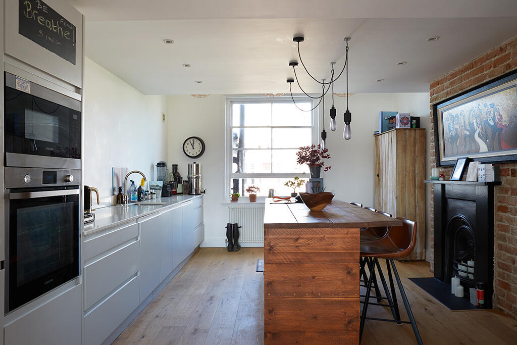 Apartment in Hove, Brunswick - View 5