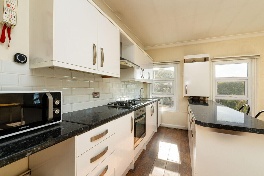 Apartment in London - View 4