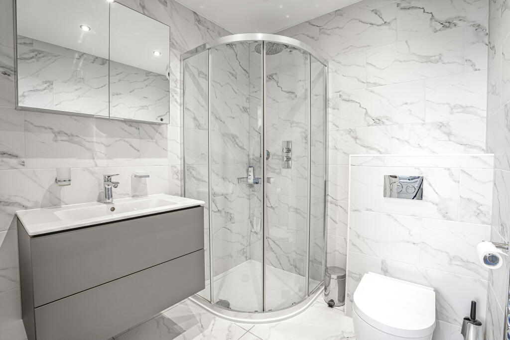 Additional image 19 of St. Bernards Road, St. Albans, Hertfordshire, AL3