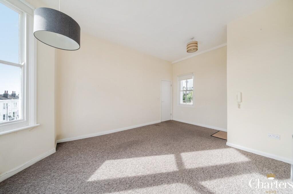 Apartment in Brighton, Round Hill - View 3