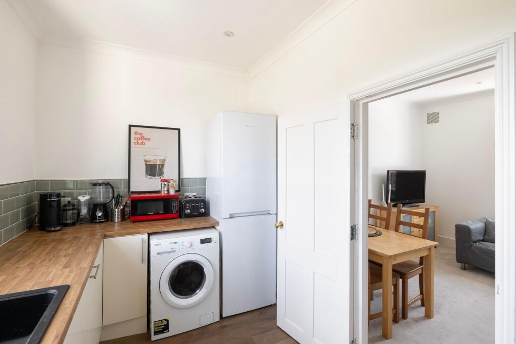 Apartment in London - View 4
