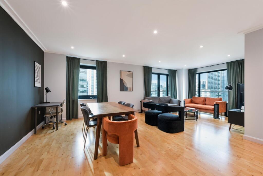 Main image of property: Discovery Dock Apartments, London, E14