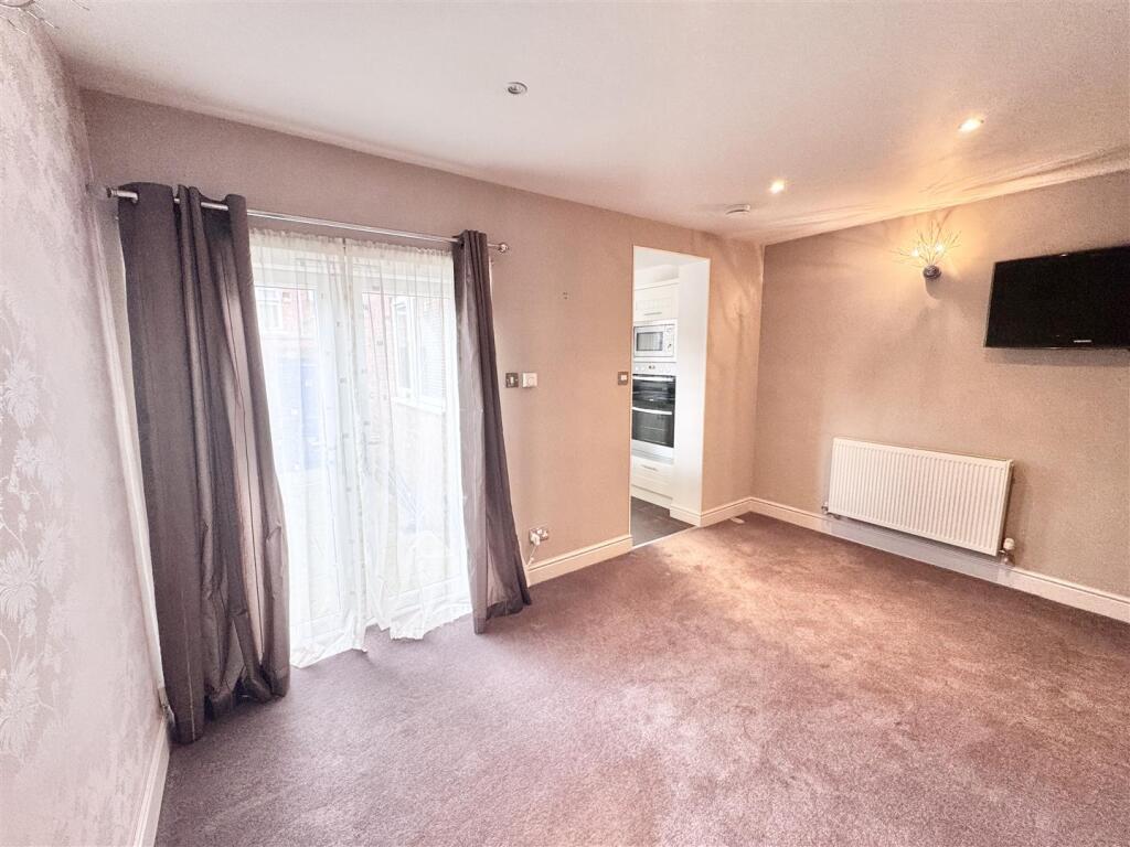 House in Darlington - More