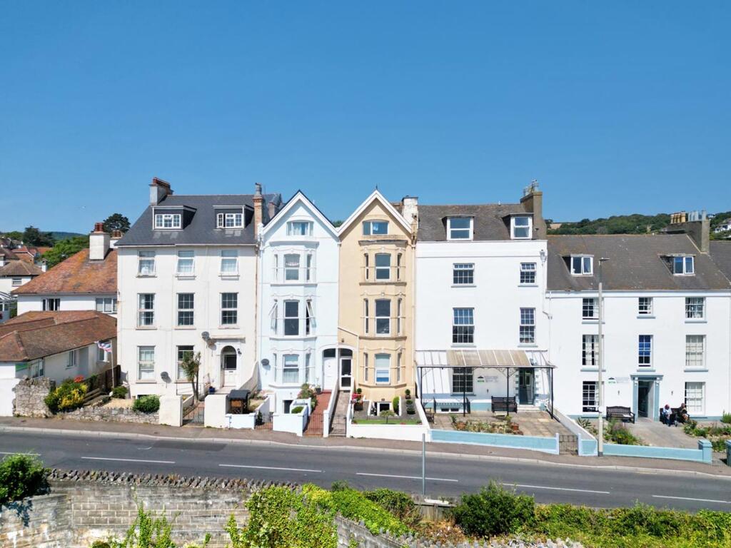 Main image of property: West Cliff, Dawlish, EX7