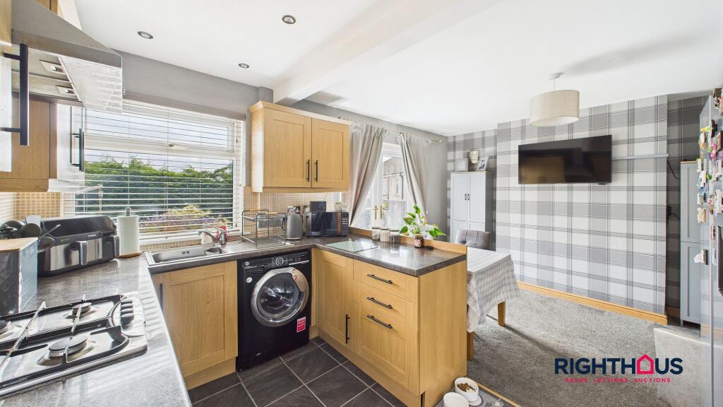 House in Bradford, Wibsey Slack, Buttershaw - View 5