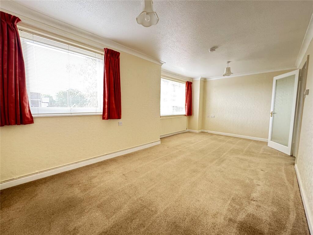 Apartment in New Forest, New Milton - View 2