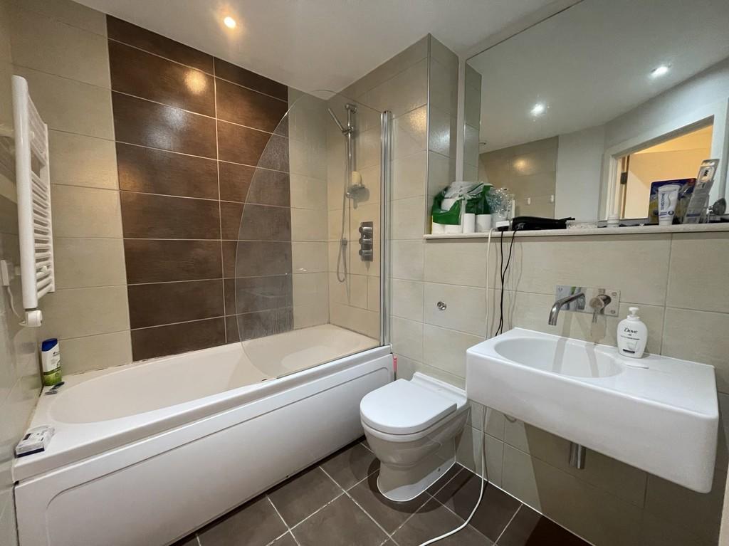 Apartment in Birmingham, West Midlands - View 5