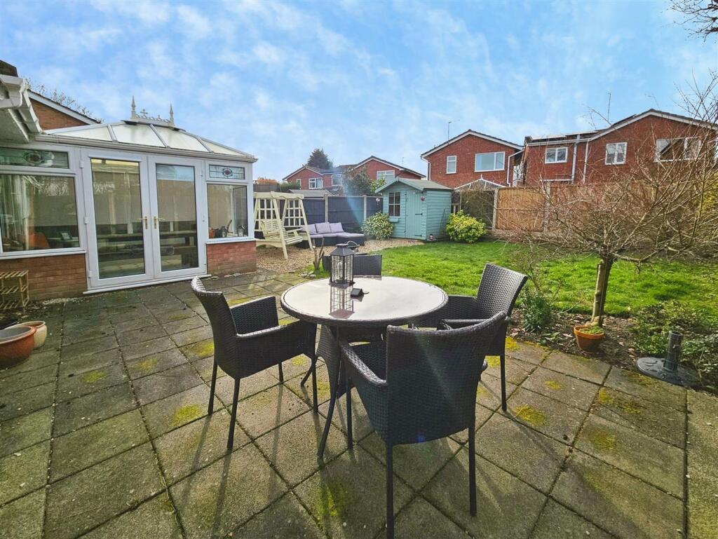 Marsh Close, Alsager, Cheshire photo 2