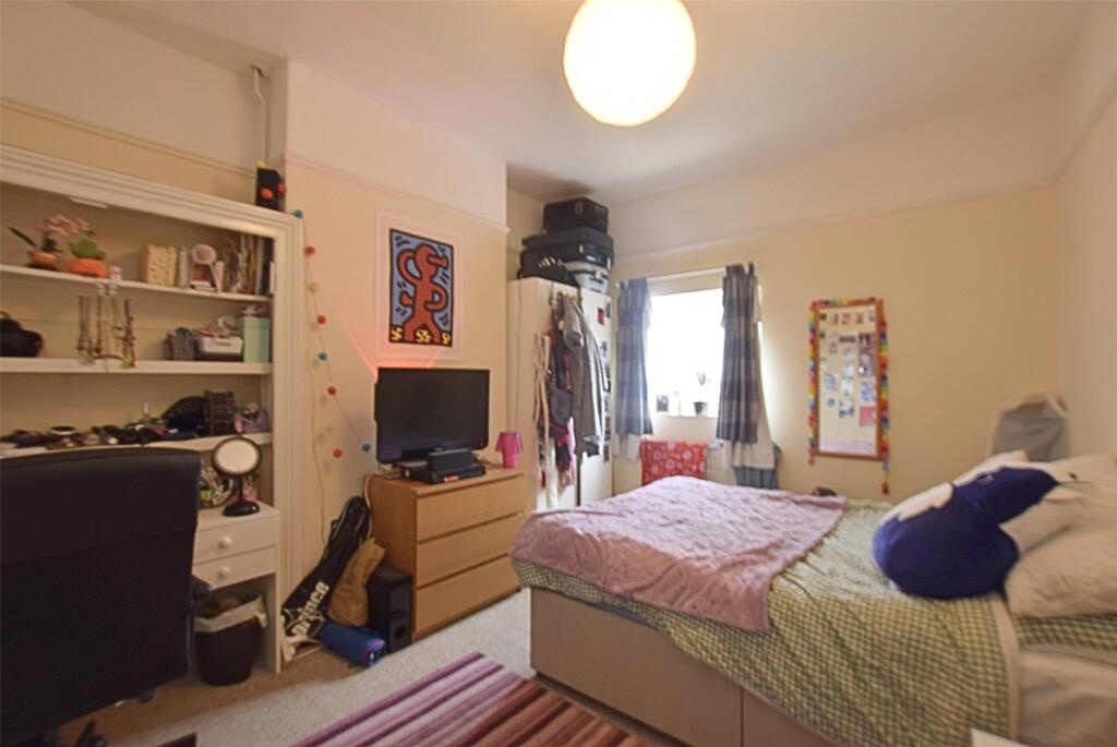 6 bedroom terraced house for rent
