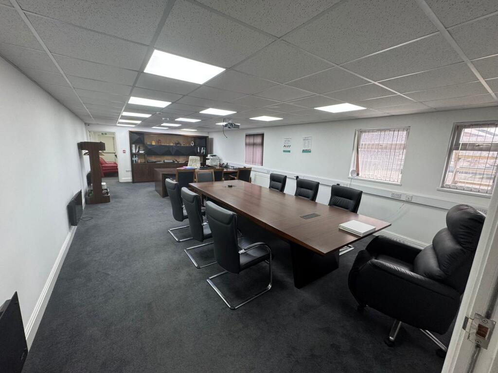 Additional image 3 of Rolfe St - 4,600 SqFt Commercial Property, Smethwick, B66