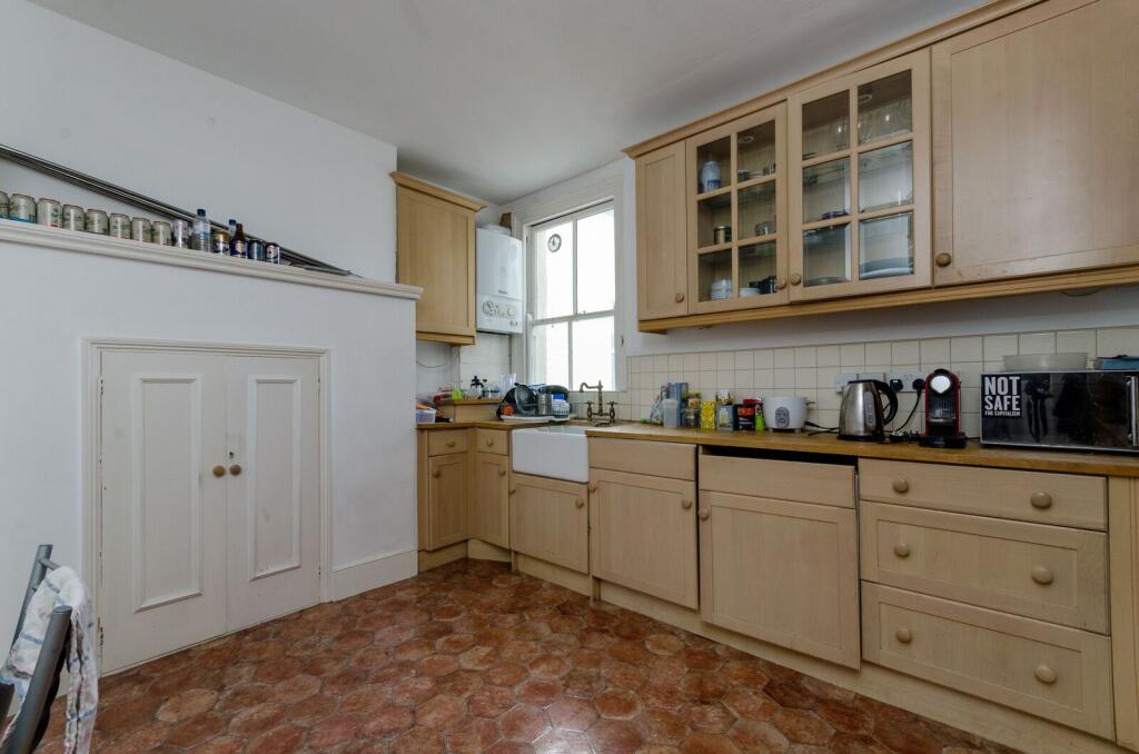 Apartment in London - View 4