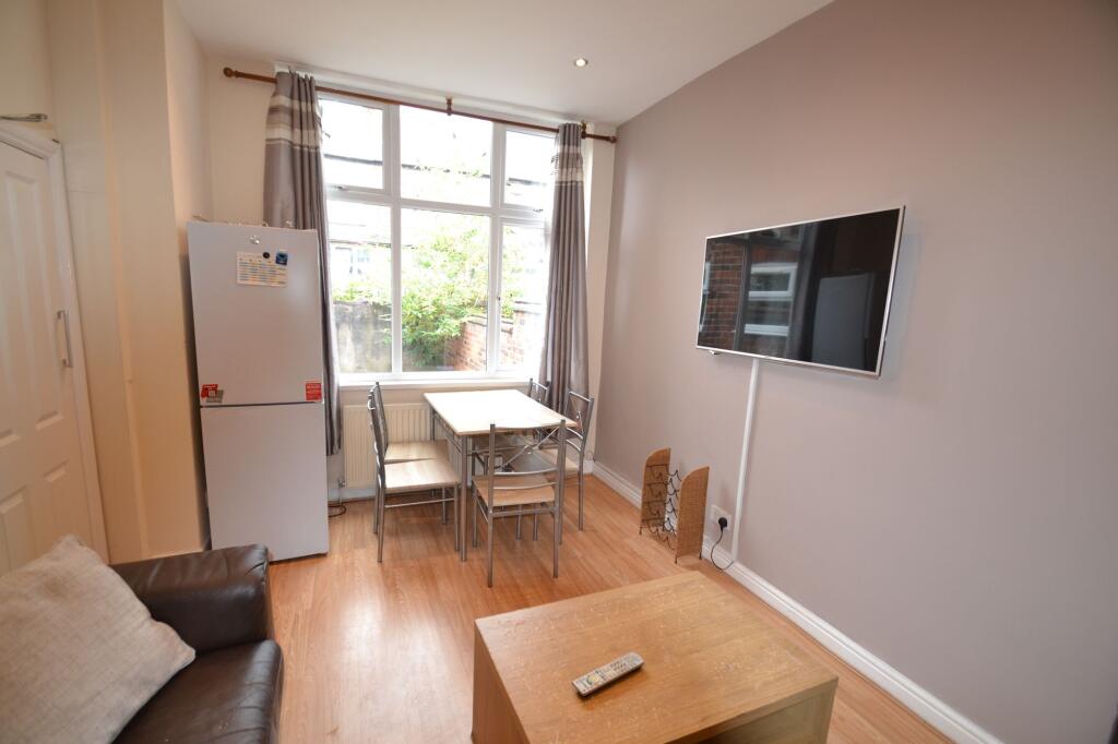 1 bedroom house share for rent