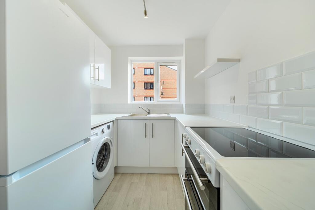 Apartment in London - View 3
