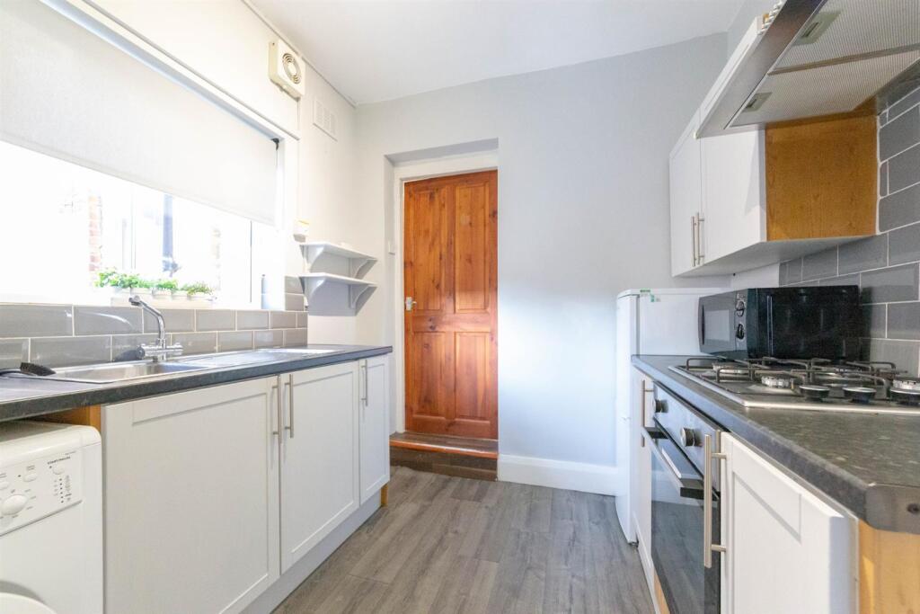 Apartment in Newcastle upon Tyne, Tyne and Wear - View 4