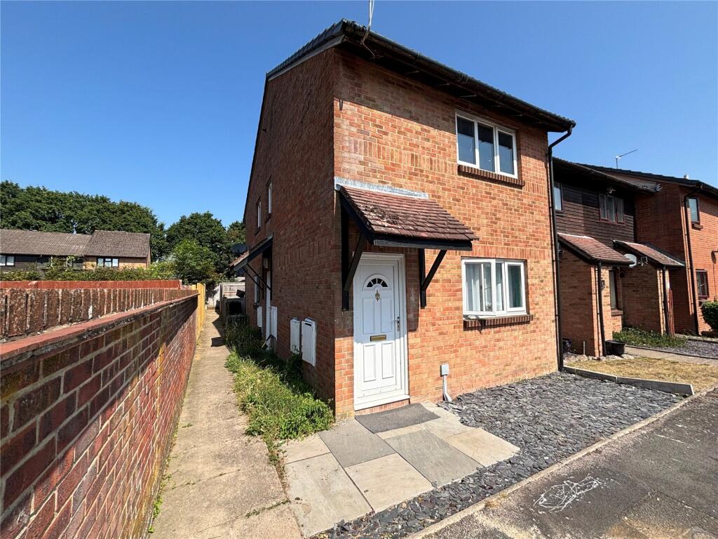 Wellers Close, West Totton, Southampton, Hampshire, SO40 photo 3