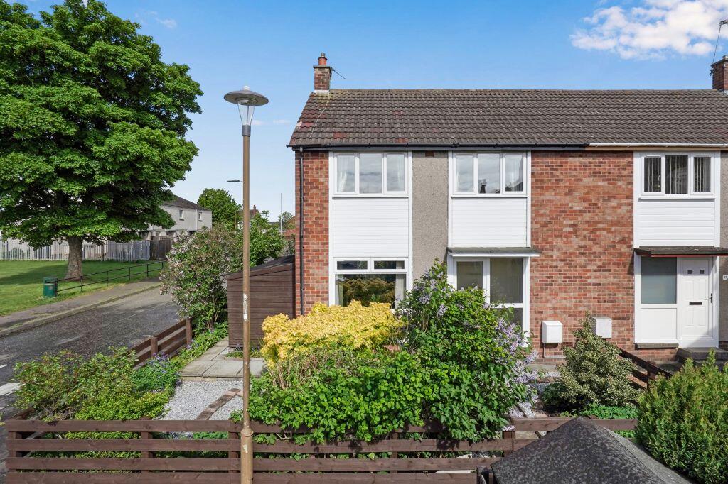 Main image of property: 29 Drum Avenue, Gilmerton, Edinburgh, EH17 7EF
