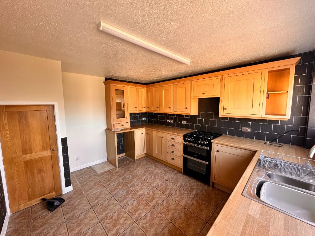 Additional image 2 of 60 Summerdown Walk, Trowbridge, Wiltshire, BA14