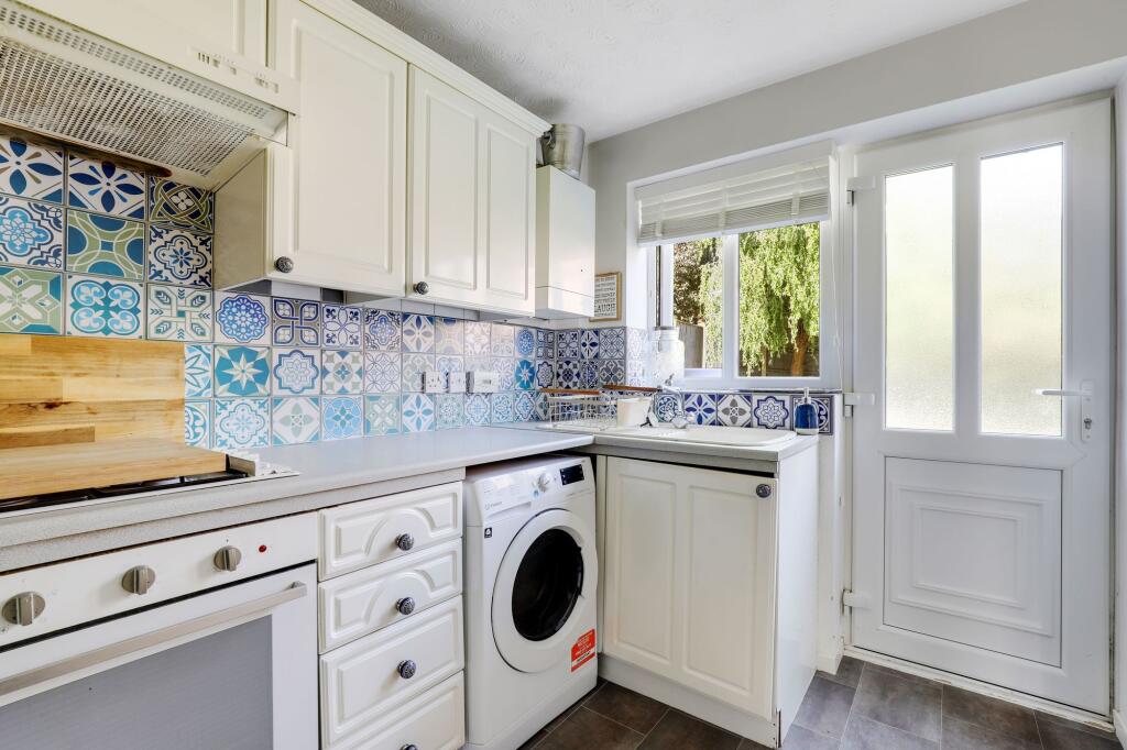 House in Gedling, St. Albans - View 4