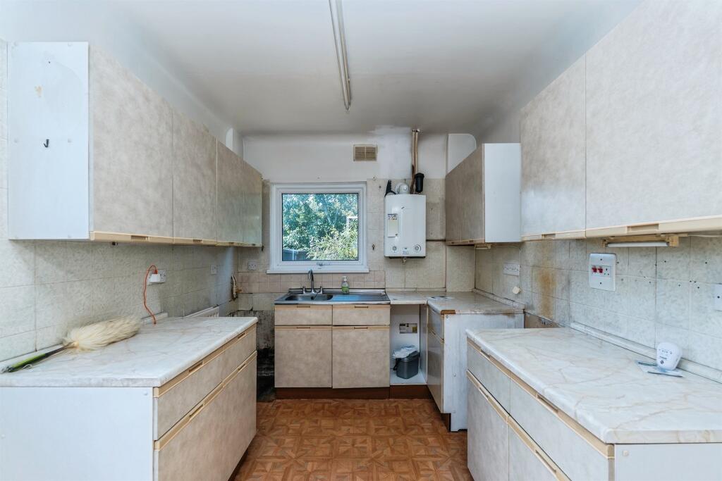 House in Southampton - View 4