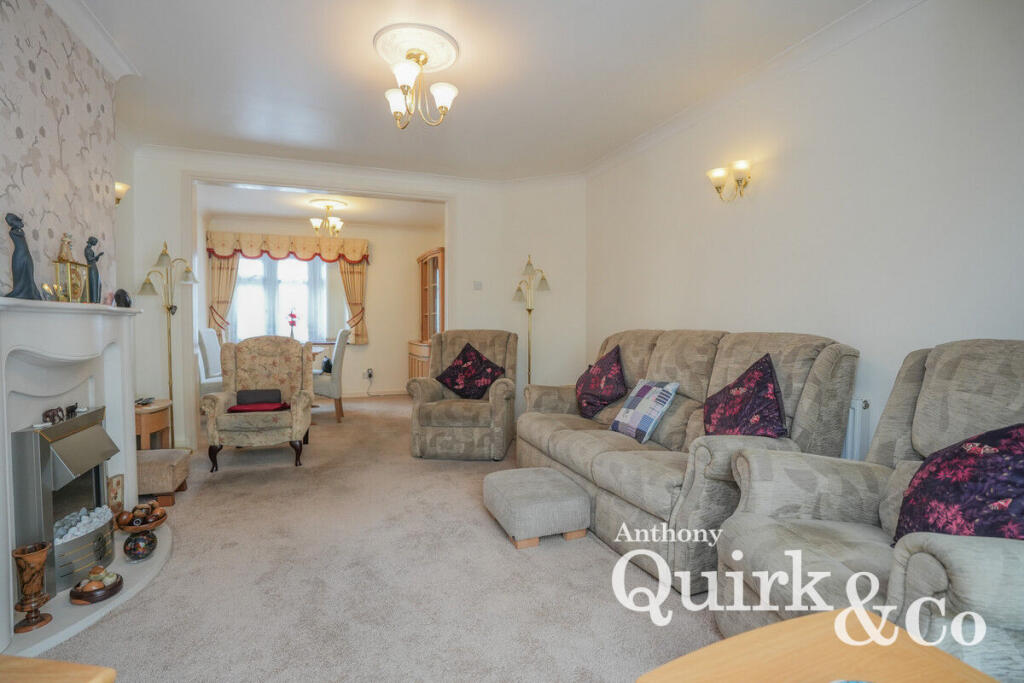 House in Southend-on-Sea - View 3