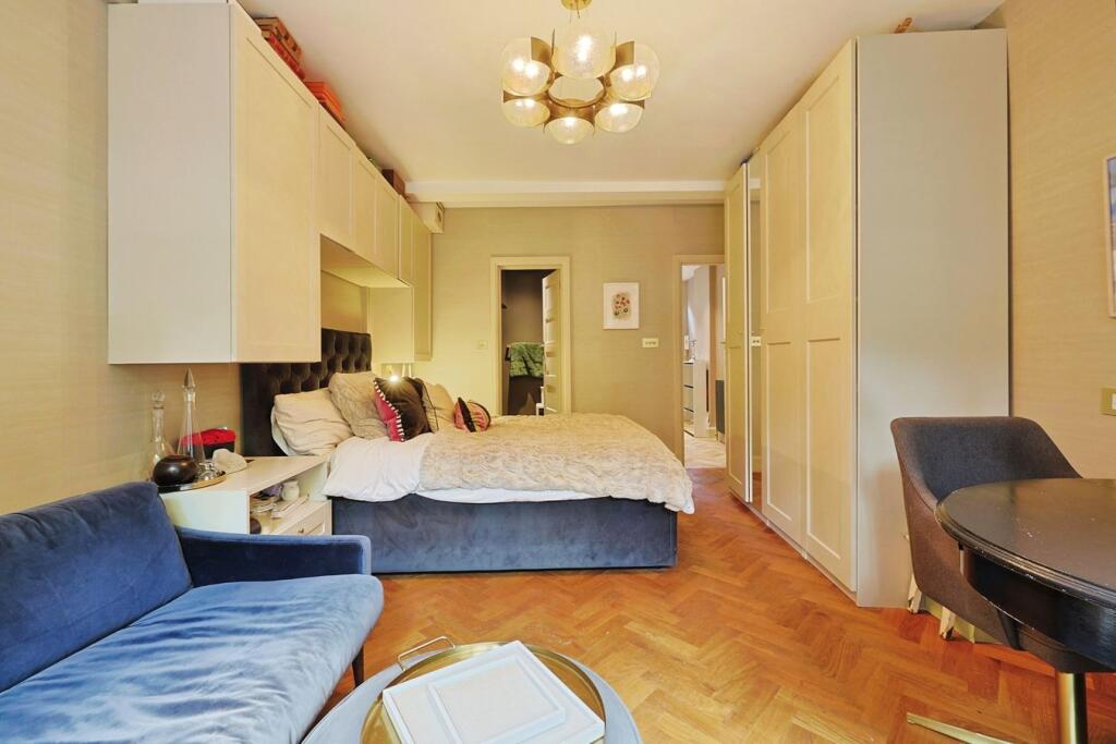 Apartment in London - View 4