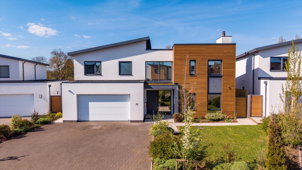 5-bed detached on Regency Drive, Exeter, Devon EX2, £1,600,000