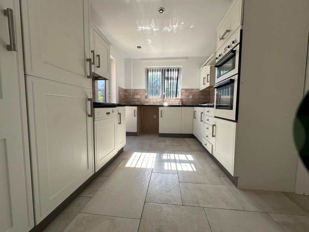 House in Kingston upon Thames - View 5