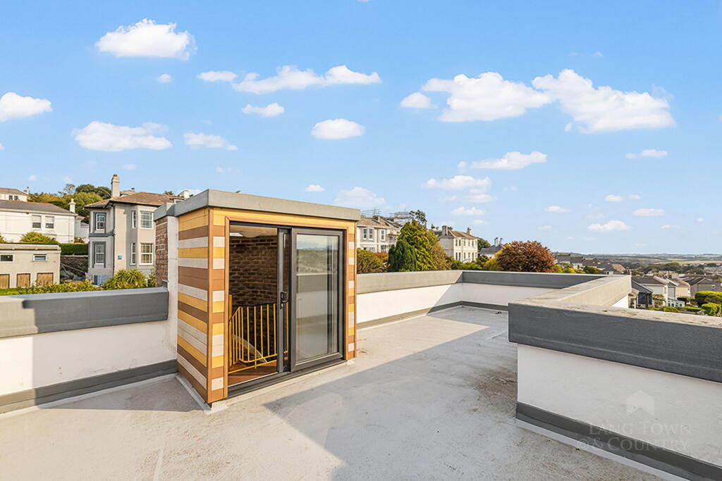 House in Plymouth - View 3