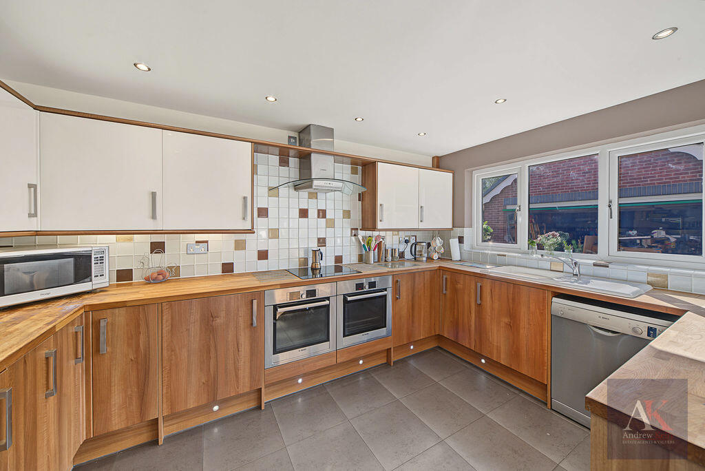 House in Rochdale, Greater Manchester - View 5