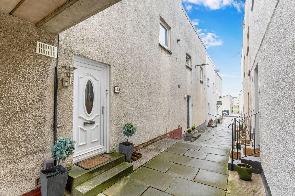 Main image of property: 45 South Gyle Gardens, Edinburgh, EH12 7SA