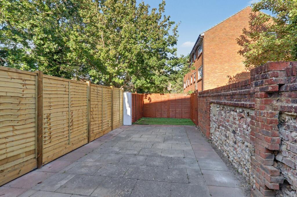 House in Adur, Shoreham-by-Sea - View 2