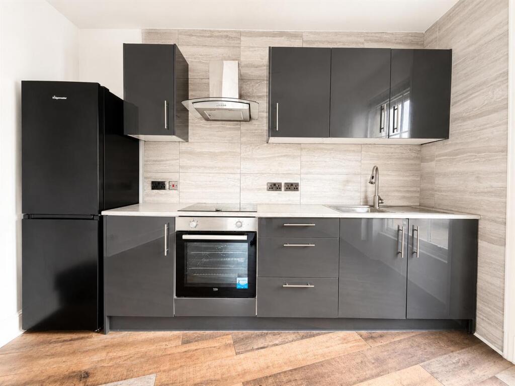 Apartment in Warwick, Sydenham, Royal Leamington Spa - View 5