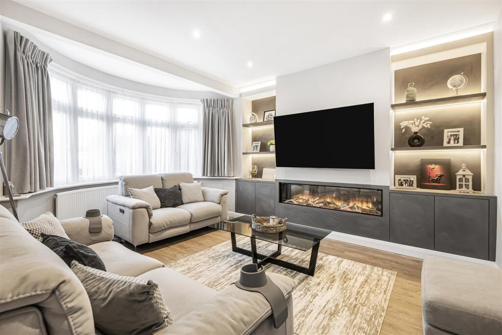 3-bed semi-detached on South Lodge Drive, Oakwood, N14, £900,000