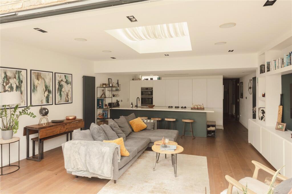 Apartment in London - View 3