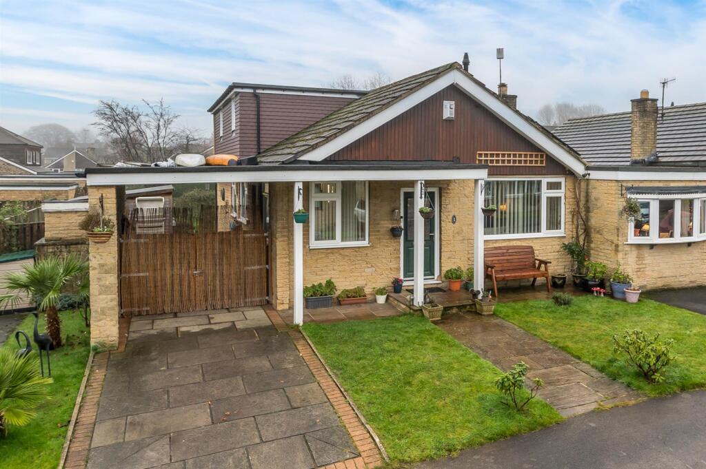 Main image of property: Park Square, Pool In Wharfedale