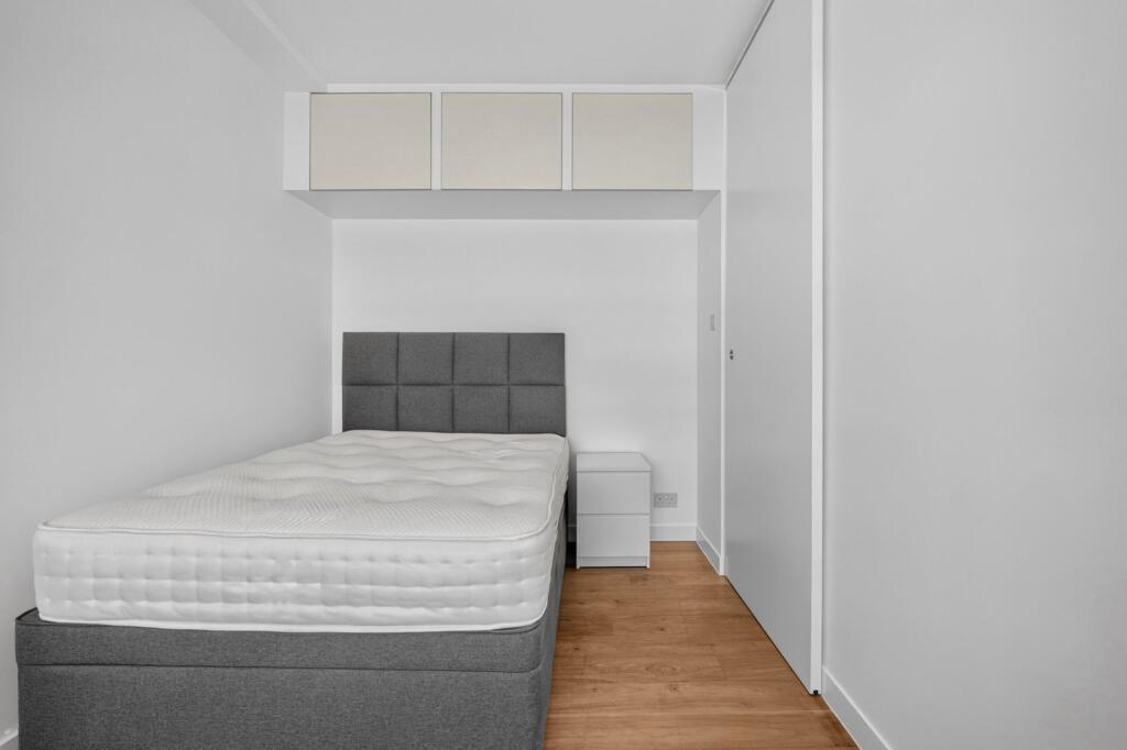 Apartment in London - View 5