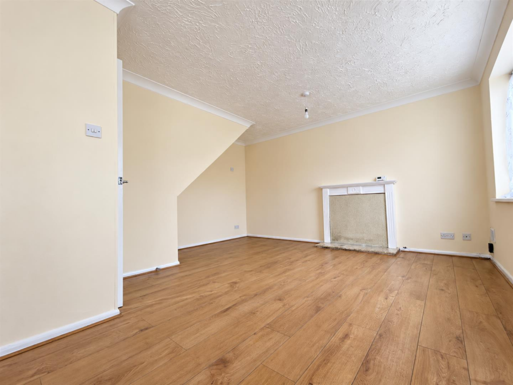 Whitacre, Parnwell, Peterborough photo 4