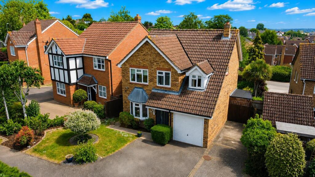 Main image of property: Macintosh Close, West Cheshunt