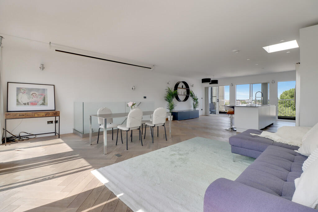 Main image of property: Goswell Road, Islington