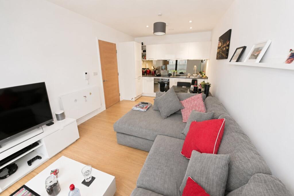 Madeira Road, BOURNEMOUTH, - View 4