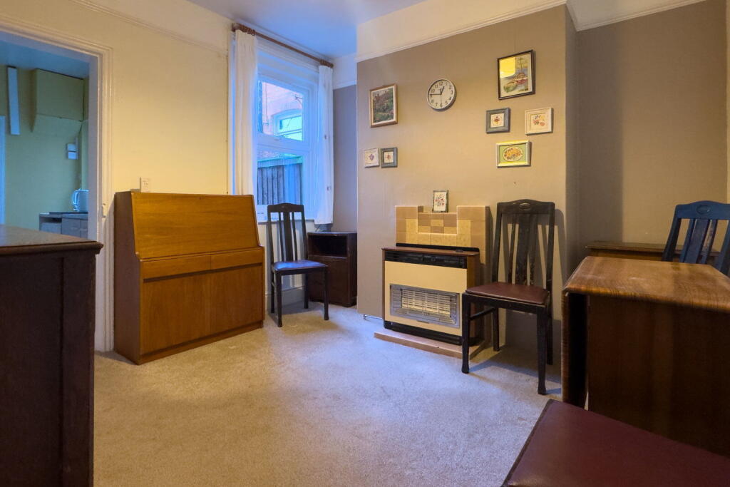 House in Southampton - More