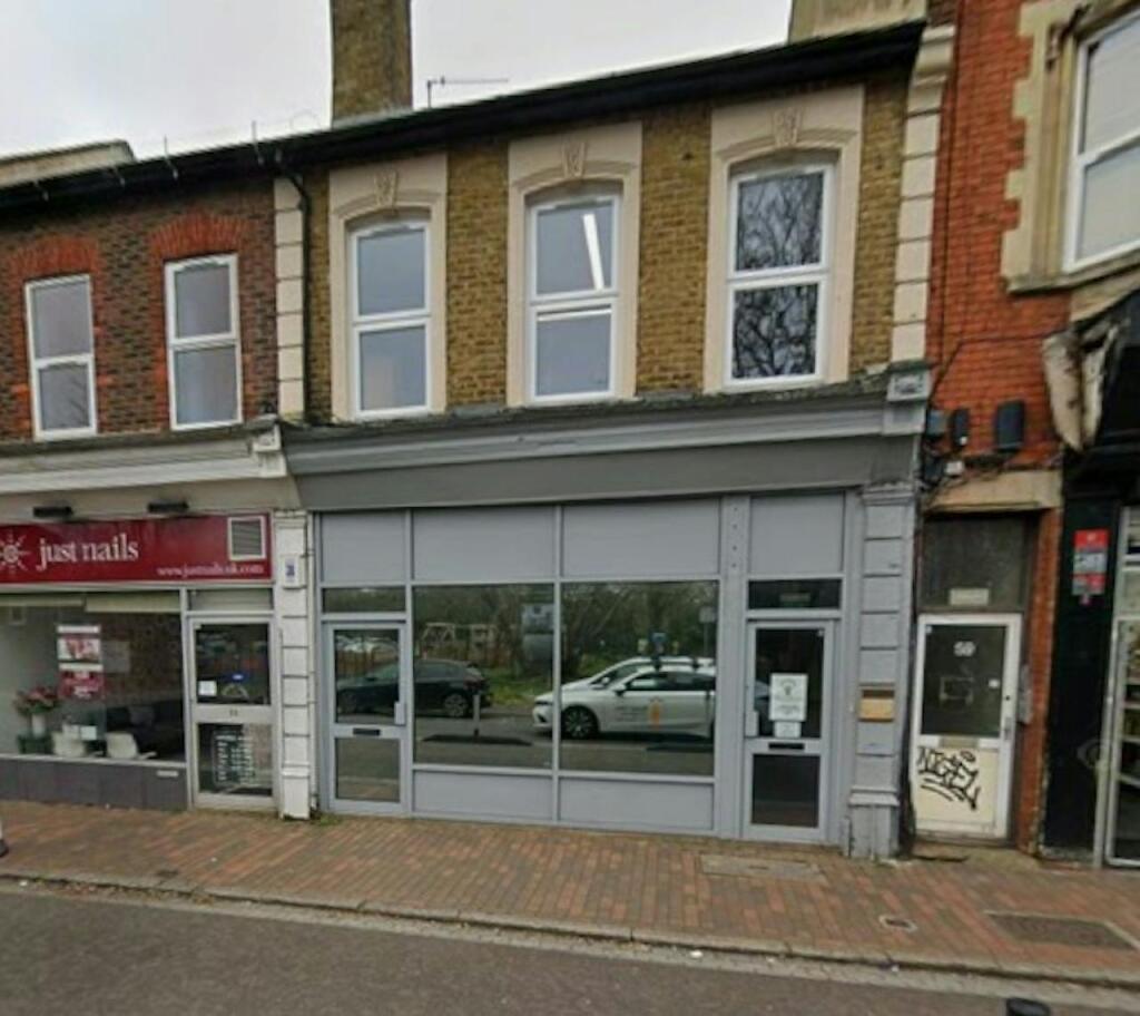 Main image of property: First Floor, 57 Lynchford Road, Farnborough, GU14 6EJ