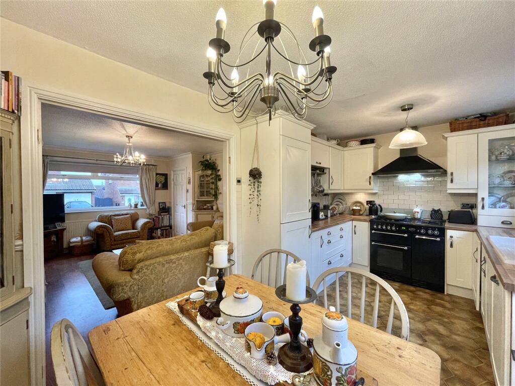 Betchworth Crescent, Runcorn, Cheshire, WA7 photo 4