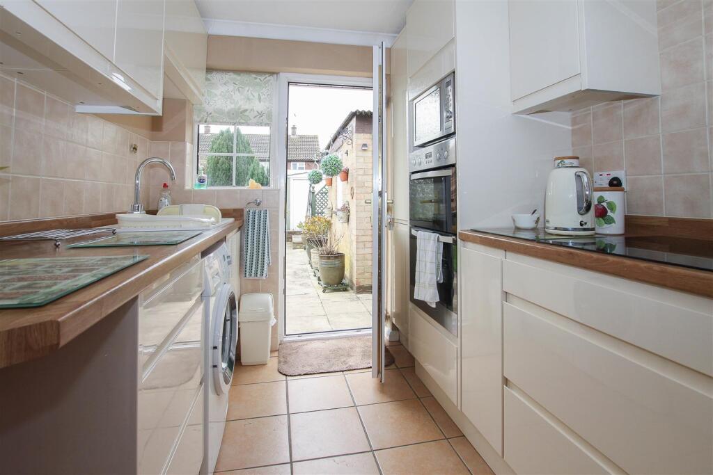 Stocks Lane, Kelvedon Hatch, Brentwood photo 4